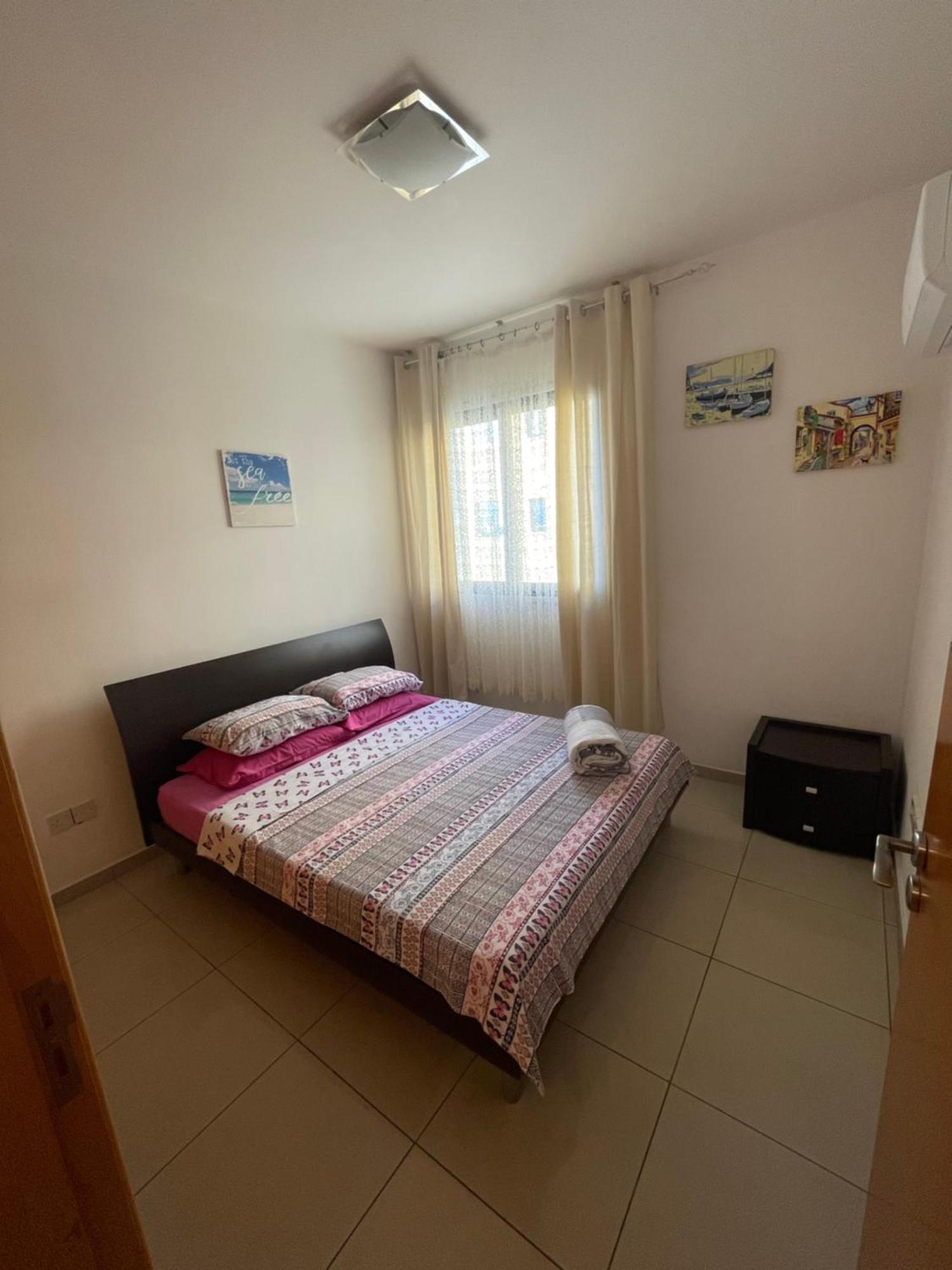 Vip Resort Apartment On Makenzie Beach ลาร์นาคา ภายนอก รูปภาพ